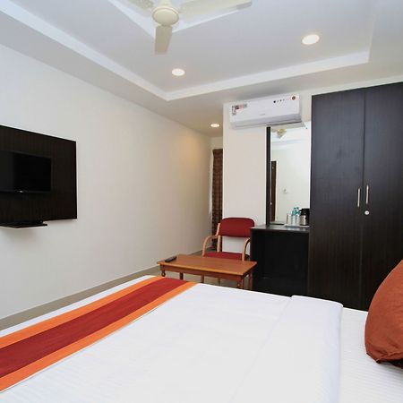 Hotel Oyo 4733 Champion Residency Bangalore Esterno foto